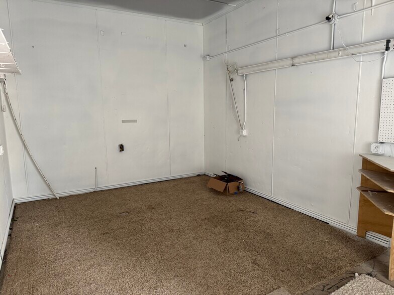 More Photos Of 1104-1108 E 1st St, Loveland General Retail For Lease