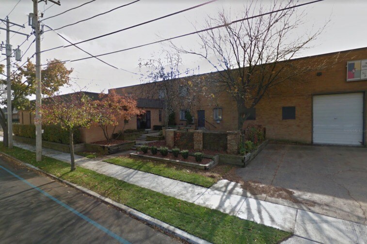 More Photos Of 4837 W Woolworth Ave, Milwaukee Warehouse For Lease