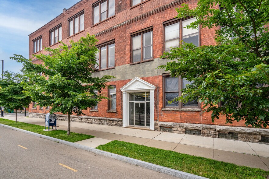 More Photos Of 1280 Niagara St, Buffalo Warehouse For Sale