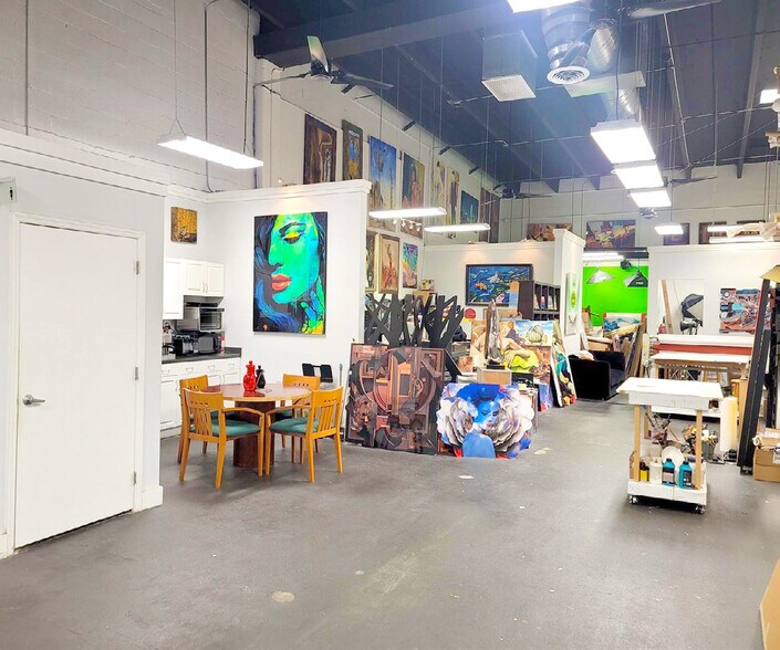 More Photos Of 16600 NW 54th Ave, Miami Gardens Warehouse For Sale