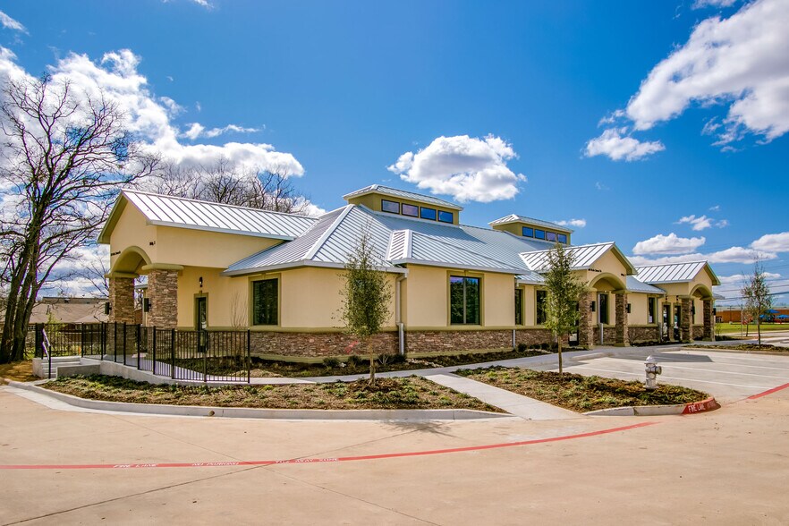 Primary Photo Of 360 Rufe Snow Dr, Keller Office For Lease