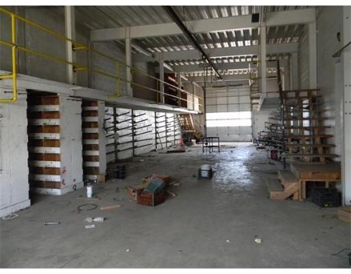 More Photos Of 188 Duluth St, Fall River Light Distribution For Sale