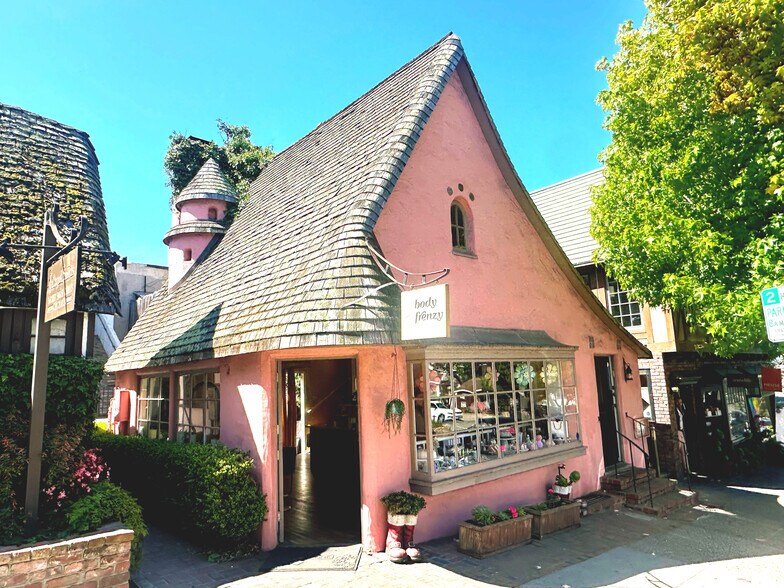 Primary Photo Of Ocean Ave, Carmel General Retail For Lease