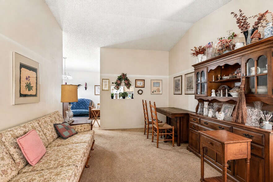 More Photos Of 3132 Bloomingdale Villas Ct, Brandon Apartments For Sale