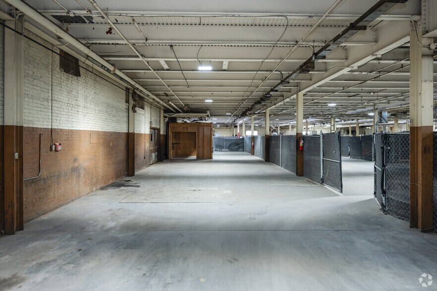 More Photos Of 1801 Rutherford Rd, Greenville Light Manufacturing For Lease