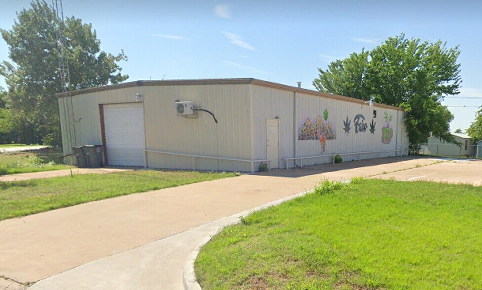 More Photos Of 1802 SW Sheridan Rd, Lawton Manufacturing For Sale