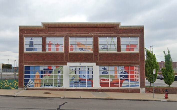 Primary Photo Of 1717 Oak St, Kansas City General Retail For Lease