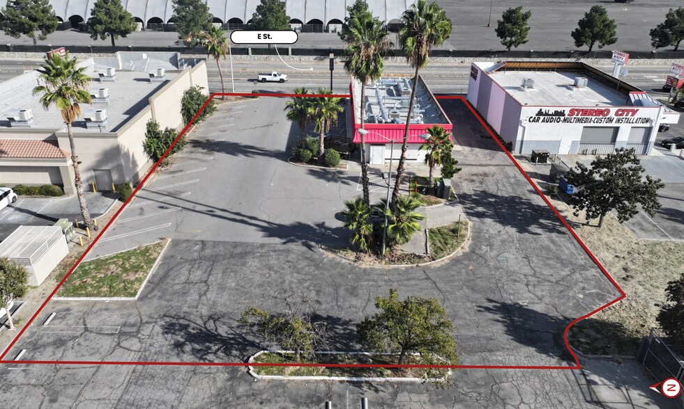More Photos Of 590 S E St, San Bernardino Fast Food For Lease