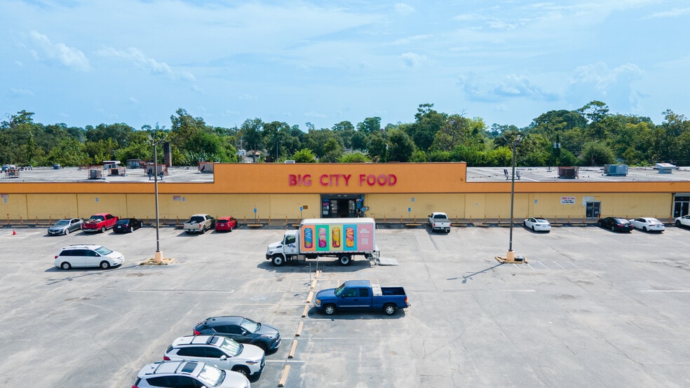 Primary Photo Of 11320 Homestead Rd, Houston Supermarket For Sale