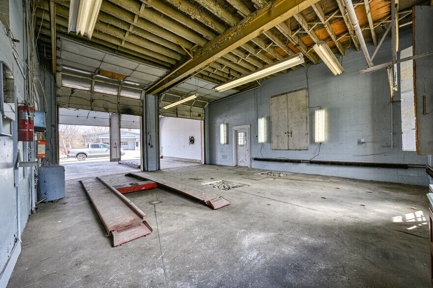 More Photos Of 74 Route 133, Winthrop Flex For Sale
