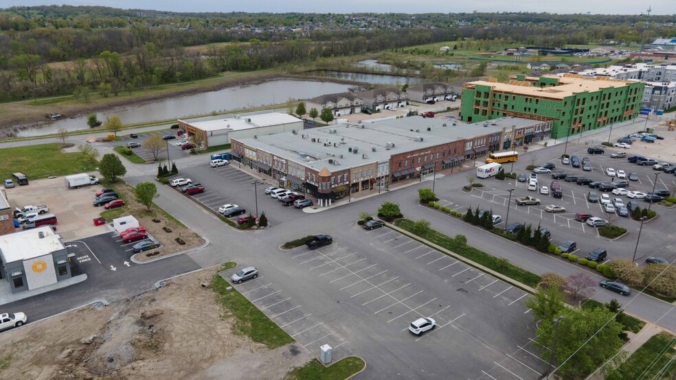 More Photos Of 102-110 S Buckner Tarsney Rd, Grain Valley Storefront For Sale