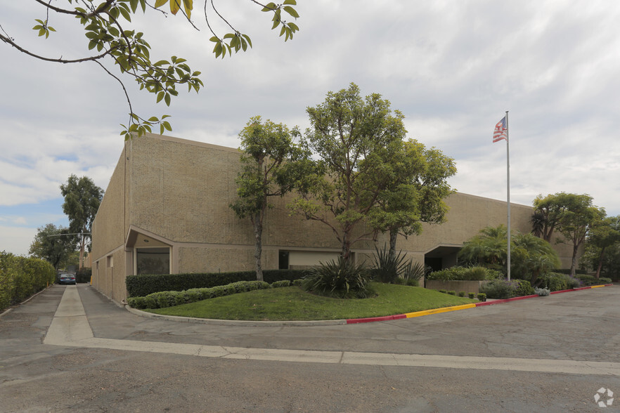 Primary Photo Of 16692 Hale Ave, Irvine Warehouse For Lease