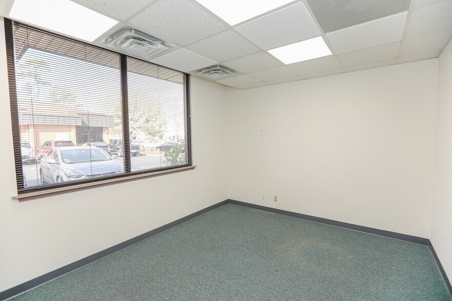 More Photos Of 11835 Canon Blvd, Newport News Office For Lease