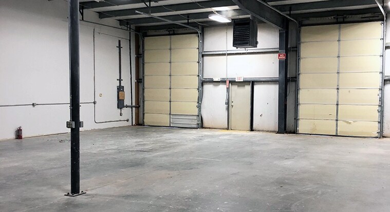 More Photos Of 112 Midpoint Dr, Mineral Flex For Lease