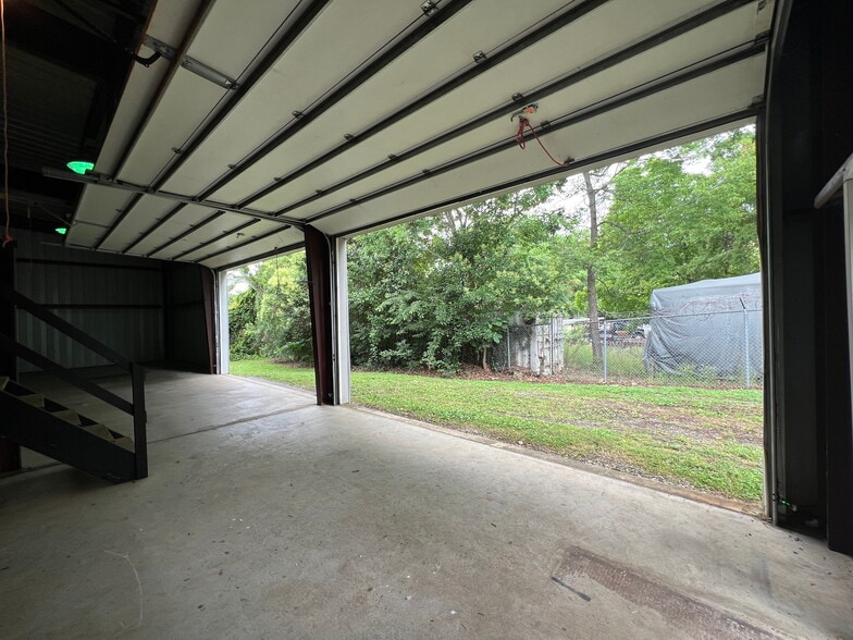 More Photos Of 3900 Miriam Dr, Charlotte Office For Lease