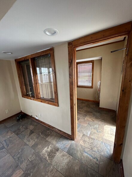 More Photos Of 4343 S Limit Ave, Sedalia Office For Lease