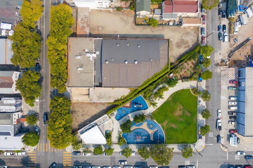 More Photos Of 2675 Folsom St, San Francisco Warehouse For Sale