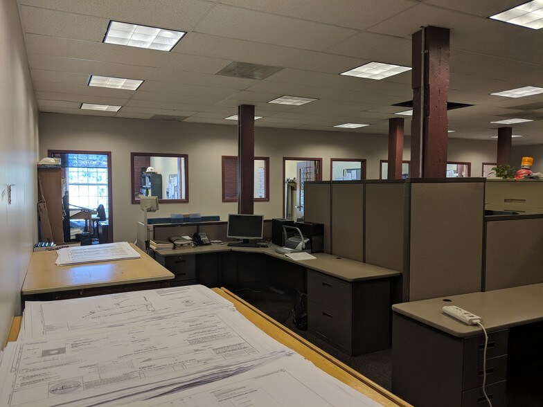 More Photos Of 630 7th Ave, Troy Warehouse For Sale