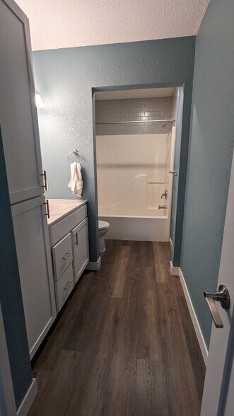 More Photos Of 1955 1st Ave N, Windom Hotel For Sale