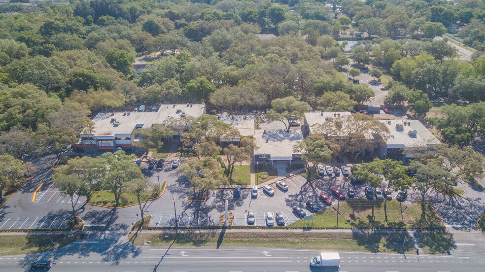 More Photos Of 10915-11009 N 56th St, Tampa Storefront Retail Office For Lease