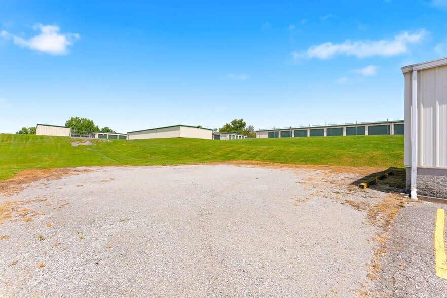 More Photos Of 161 Adena Ln, Clarksburg Office For Lease