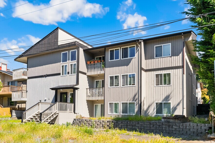 More Photos Of 1146 N 91st St, Seattle Apartments For Sale