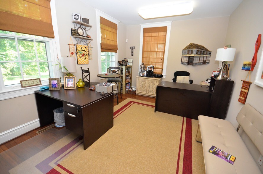 More Photos Of 7504 Summerfield Rd, Summerfield Coworking Space