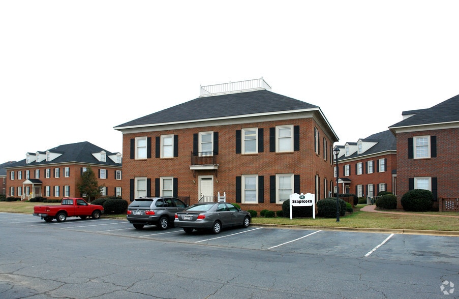 More Photos Of 2547 Lafayette Plaza Dr, Albany Unknown For Lease