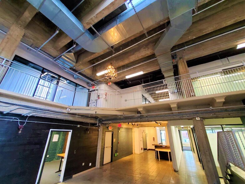 More Photos Of 833 S Spring St, Los Angeles Loft Creative Space For Lease