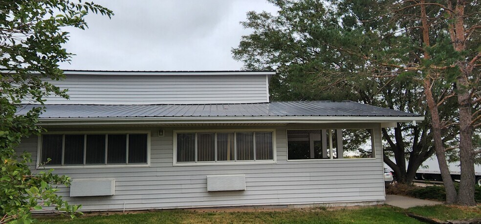 More Photos Of 1704 S Highway 71, Kimball Hotel For Sale