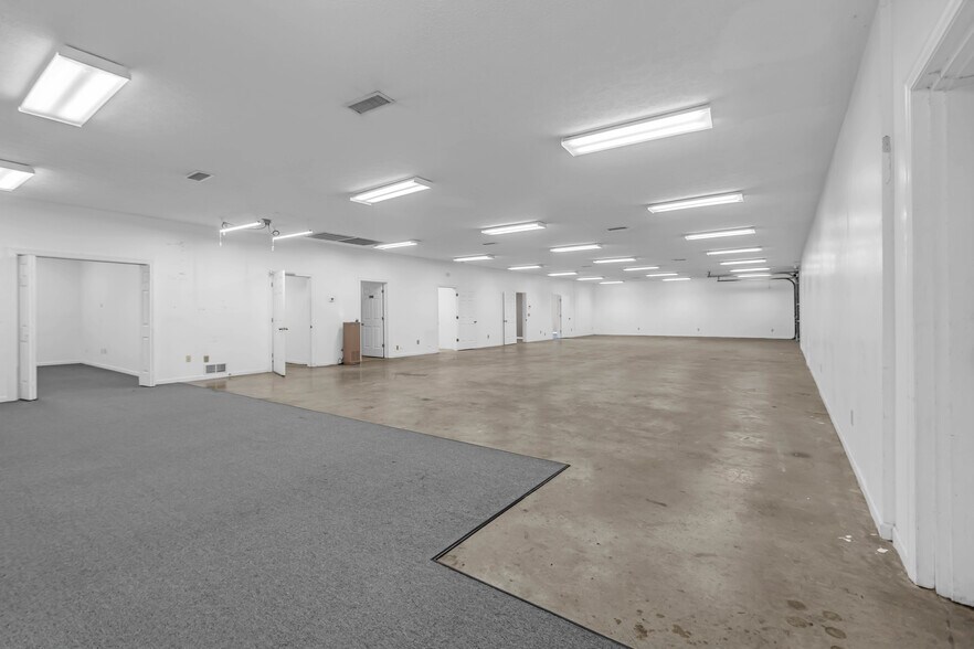 More Photos Of 5 Industrial Park Dr, Hendersonville Freestanding For Sale