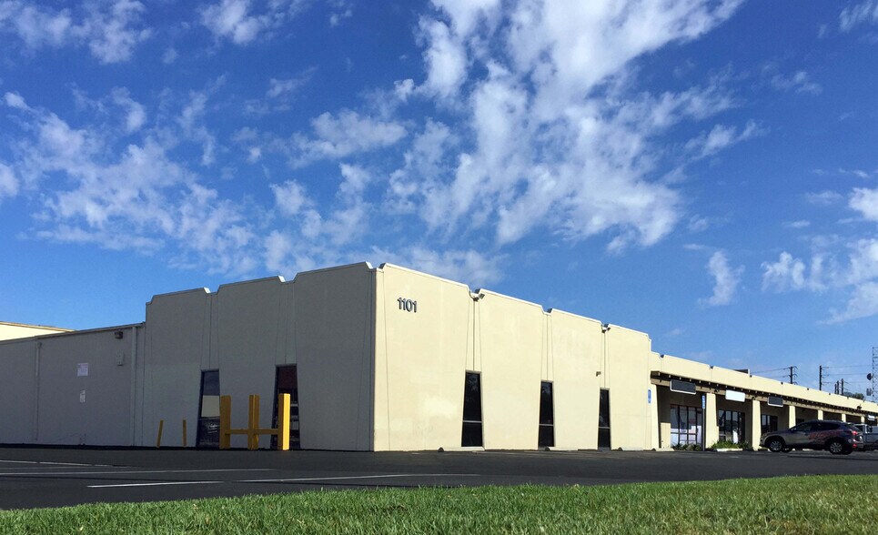 More Photos Of 1101 S Grand Ave, Santa Ana Warehouse For Lease
