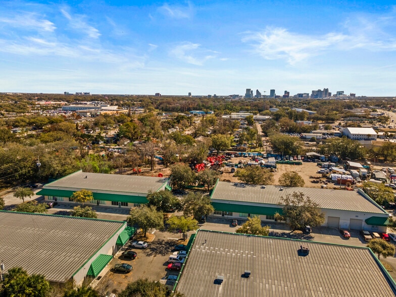 Primary Photo Of 3239 Old Winter Garden Rd, Orlando Flex For Sale
