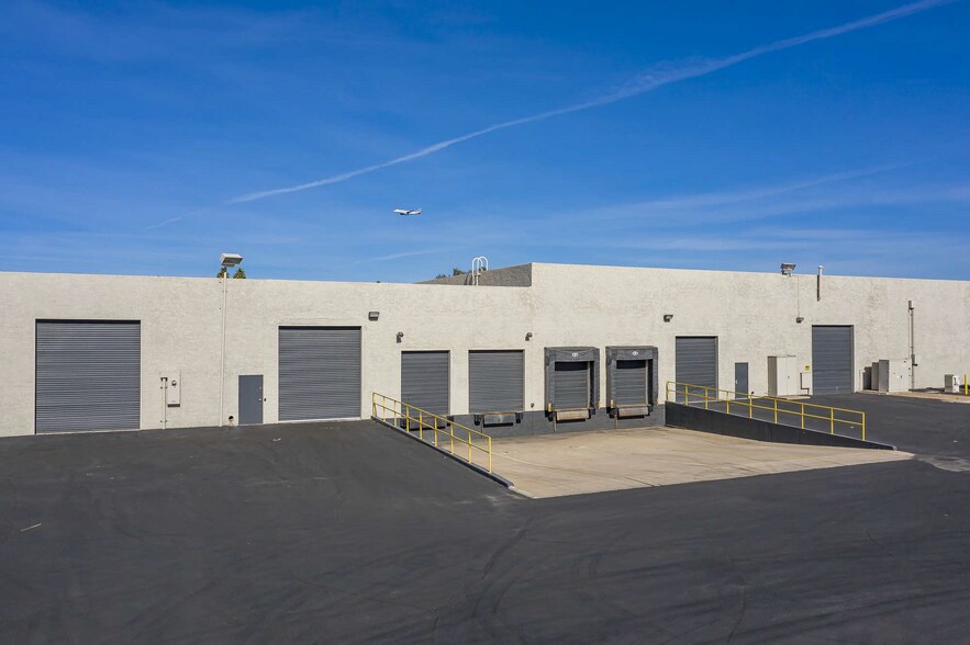 More Photos Of 912 S Park Ln, Tempe Unknown For Lease