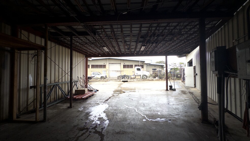 More Photos Of 500 Alakawa St, Honolulu Warehouse For Lease