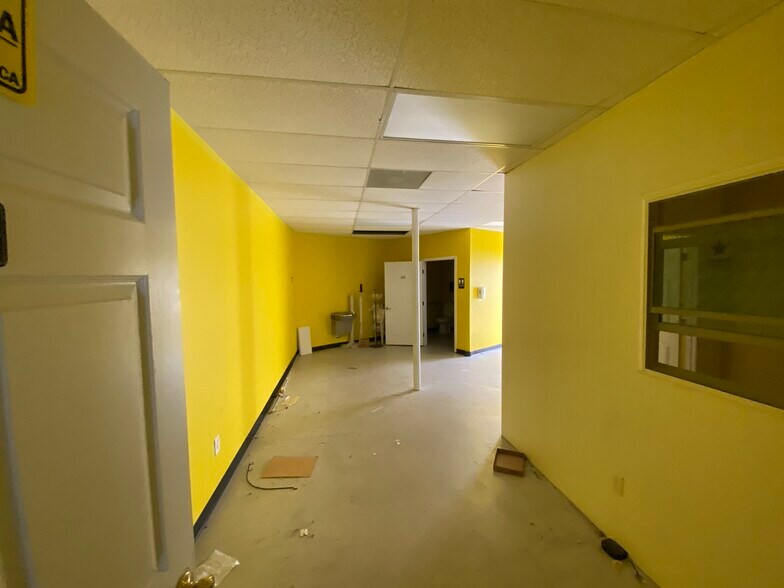 More Photos Of 1520 E Greenville St, Anderson Freestanding For Lease