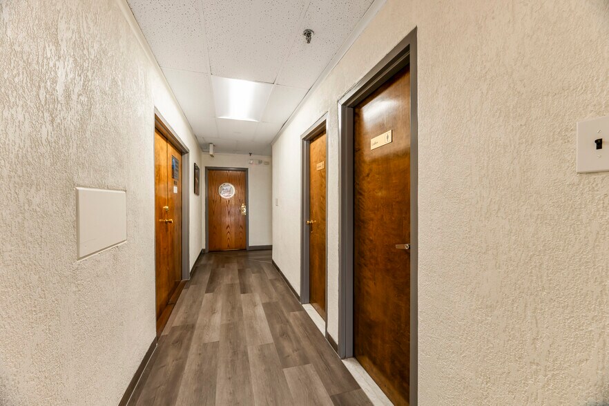 More Photos Of 646 State Route 18, East Brunswick Office For Lease