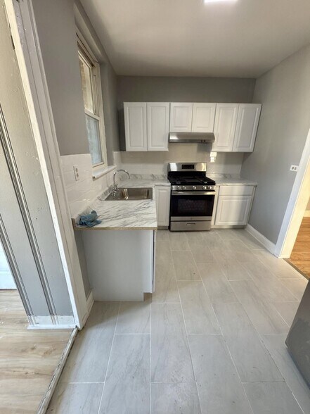 More Photos Of 6215 N Washtenaw Ave, Chicago Apartments For Sale