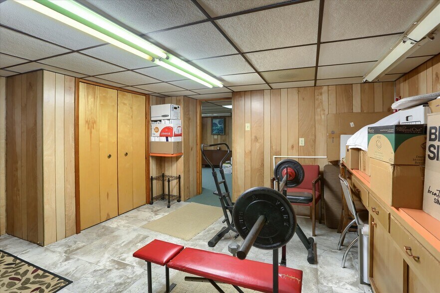 More Photos Of 3 S Market St, Shamokin Flex For Sale