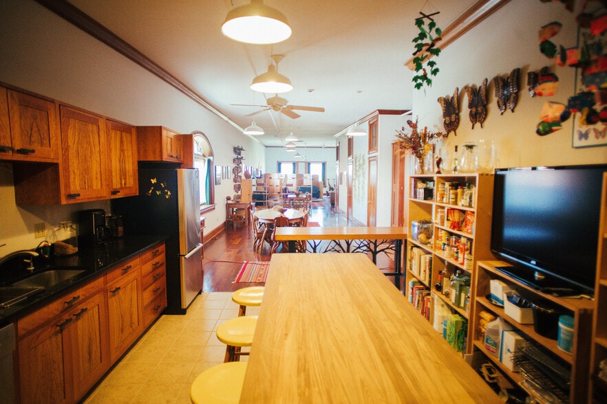 More Photos Of 1410 N Broadway, Saint Louis Storefront Retail Residential For Sale