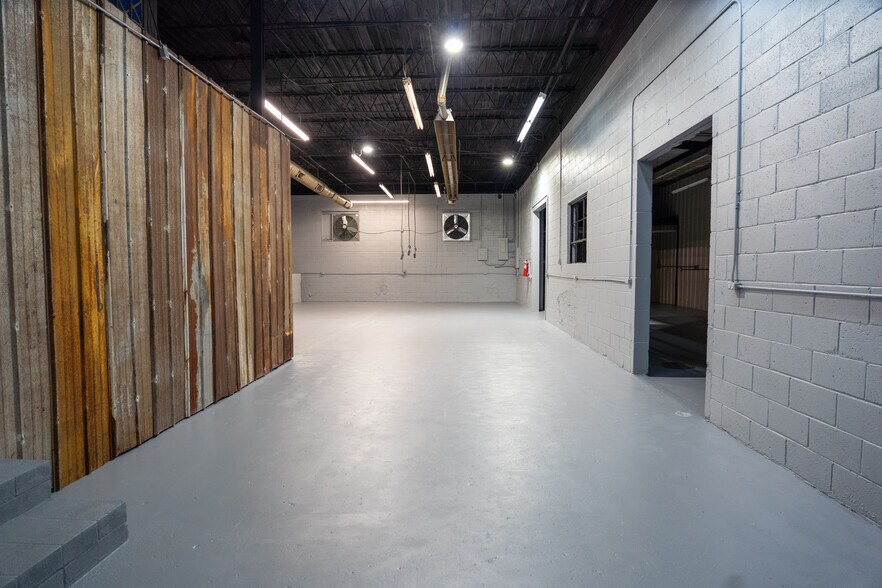 More Photos Of 1085 Schmieding Ave, Springdale Industrial For Sale