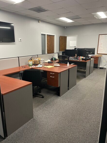 More Photos Of 2841 Executive Dr, Clearwater Office For Sale