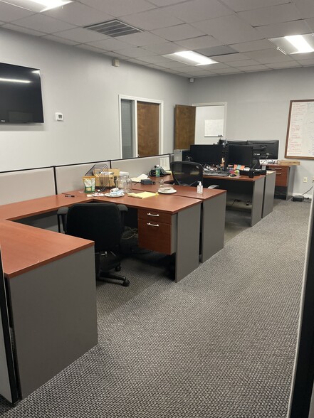 More Photos Of 2841 Executive Dr, Clearwater Office For Sale