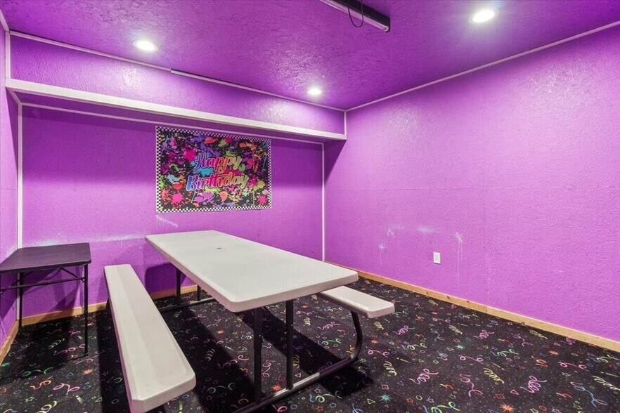 More Photos Of 1649 W US Highway 160, West Plains Skating Rink For Sale