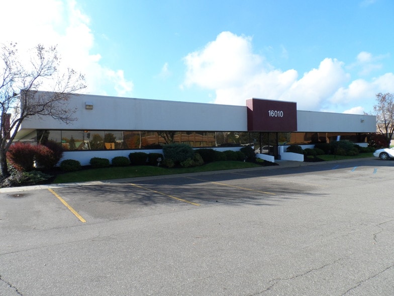 More Photos Of 16010 19 Mile Rd, Clinton Township Medical For Sale