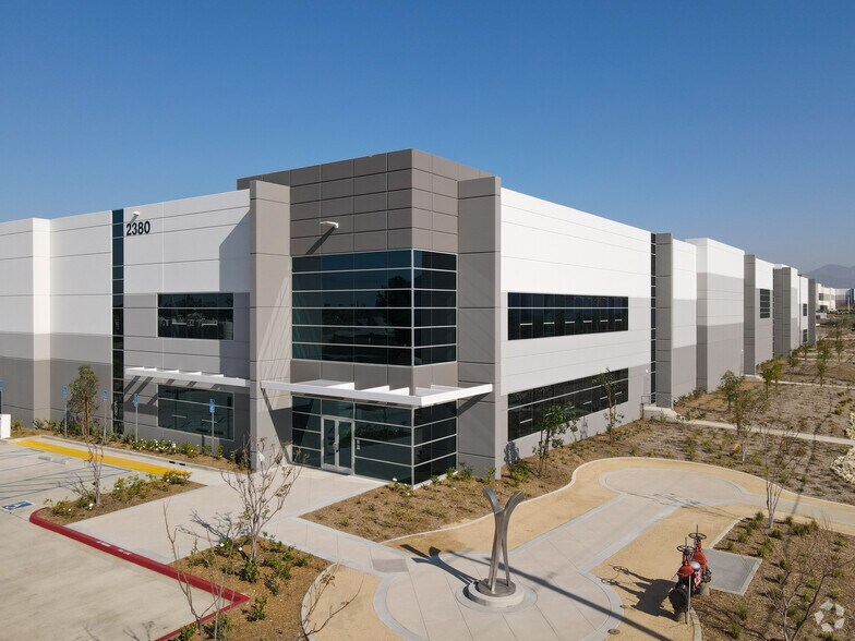 More Photos Of 2380 W Base Line Rd, Fontana Distribution For Lease
