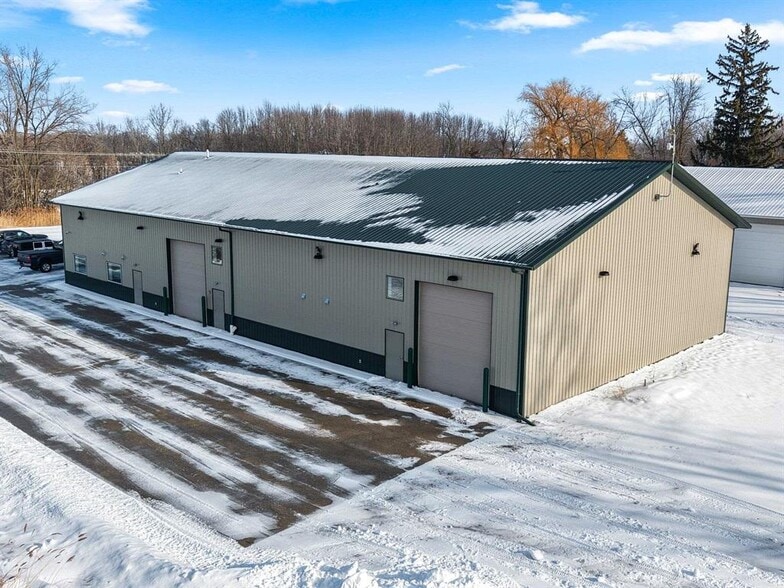 More Photos Of 4030 Champeau Rd, New Franken Warehouse For Sale