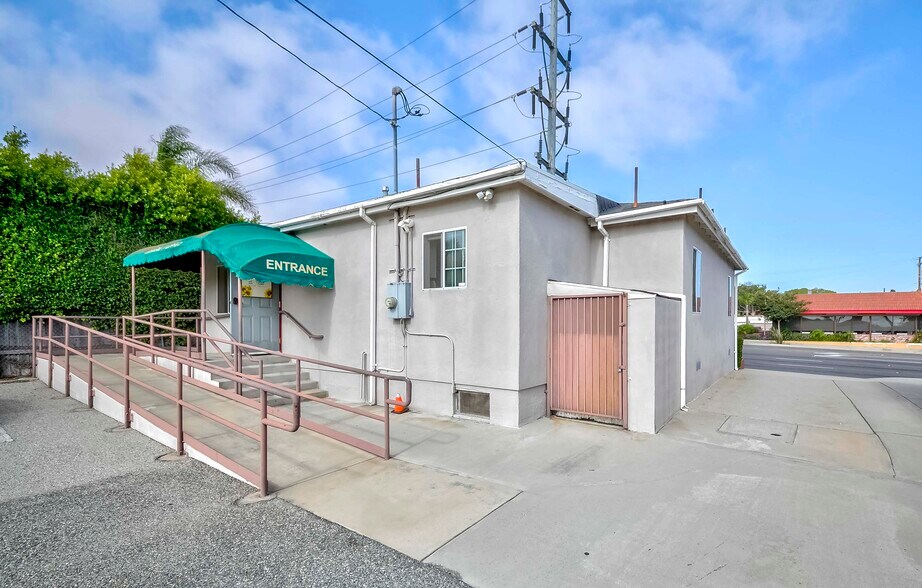 More Photos Of 1629 Crenshaw Blvd, Torrance Office Residential For Sale