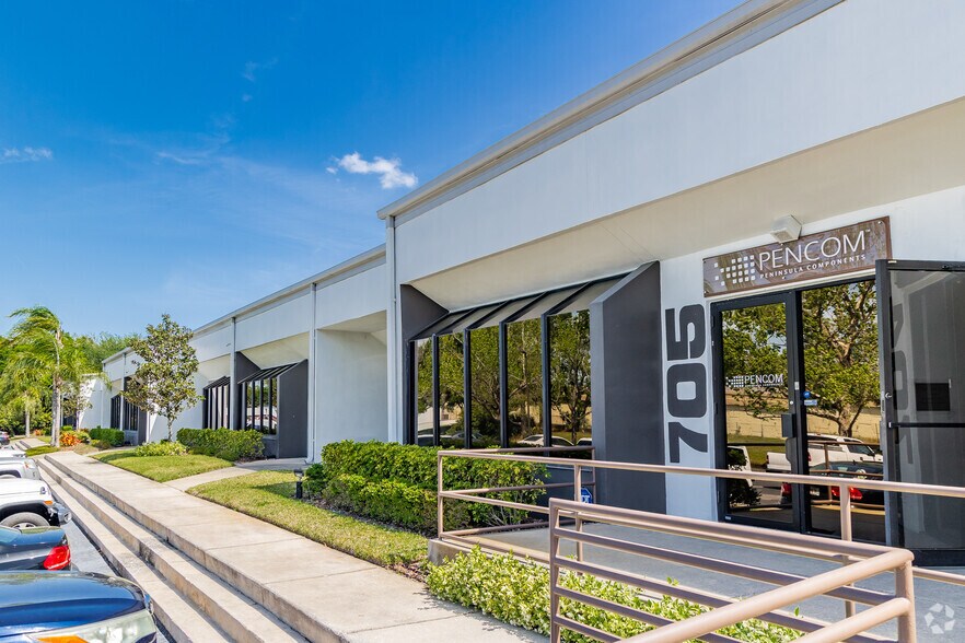 More Photos Of 6202 Benjamin Rd, Tampa Unknown For Lease
