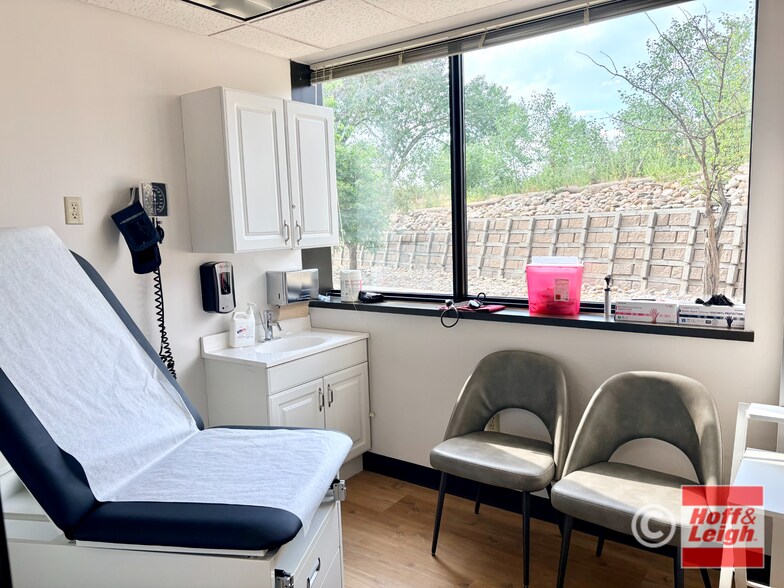 More Photos Of 1001 S Perry St, Castle Rock Medical For Sale